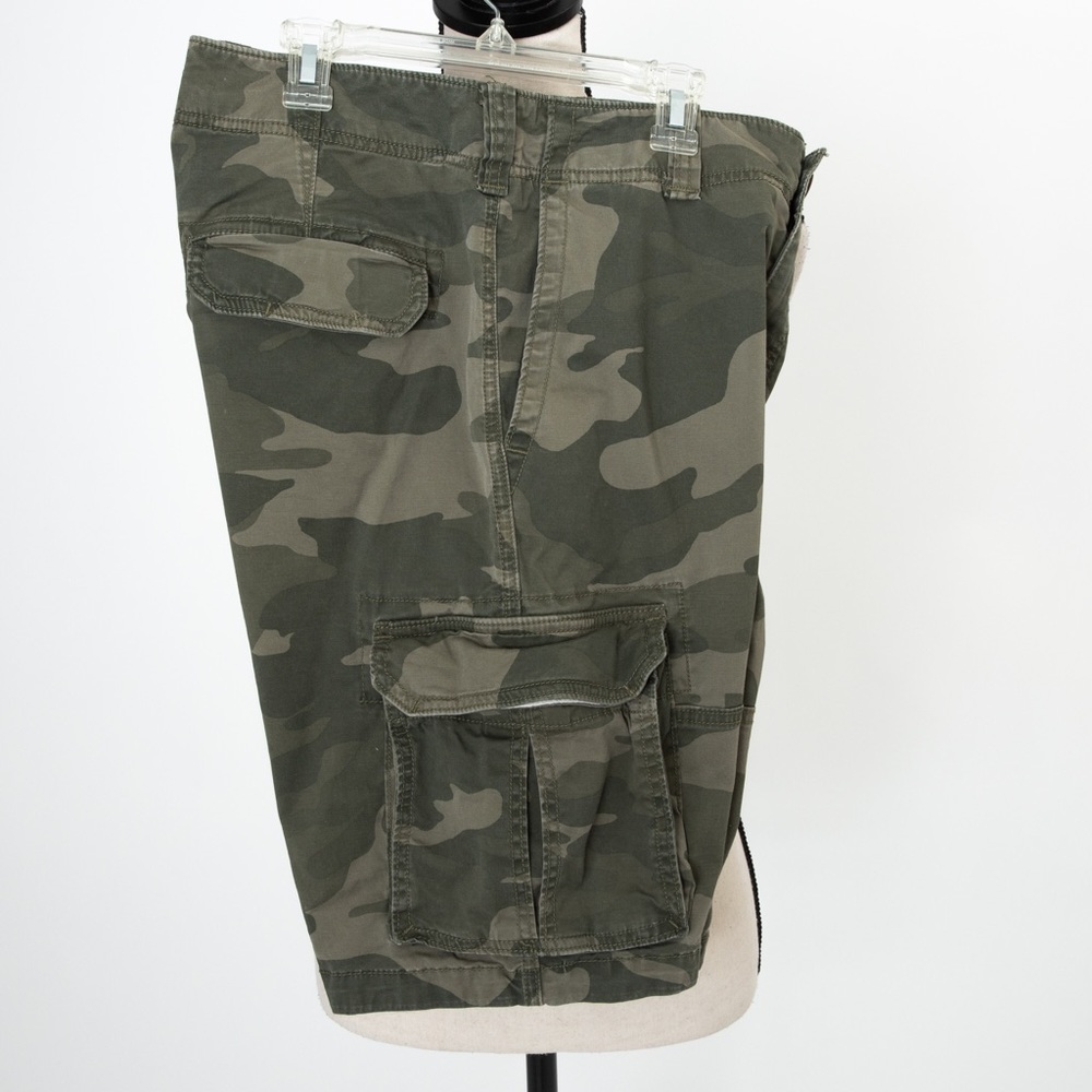 Camouflage cargo style shorts Hollister Cali Longboard Fit Bermuda length 30 - Picture 5 of 11